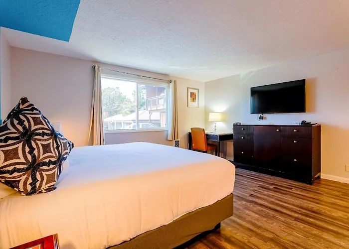 Coast River Inn By Oyo Seaside